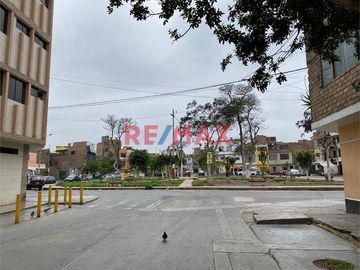 ID: 1077921 - Excelente Casa En San Martín De Porres, Jr Huaraz & Cuadra 38 De La Av. Perú