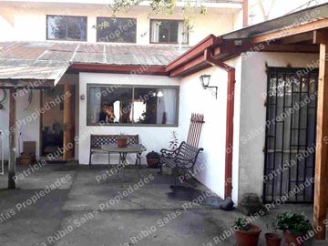 SE VENDE CASA 6D 3B, UBICADA AL FRENTE  DE  U.AUTONOMA, CENTRO  TALCA,