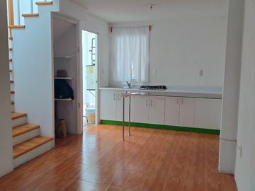 VENTA Casa en codominio cerrado, ampliada.