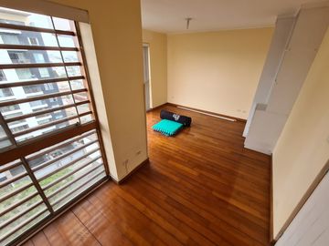 Depa Duplex en Alquiler en Sergio Bernales limite con Miraflores