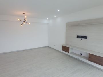 HERMOSO TRIPLEX DE 190 MTS2 DE 3 DORMITORIOS CON VISTA A PARQUE