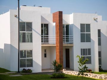 (CVO) CASA EN CONDOMINIO LOMAS DE JIUTEPEC $2,100,000