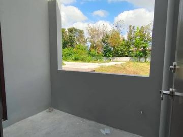 Pre-selling Townhouse in Imus City - Hamilton Executive Residences (Complete Finished Turnover) w/ Free AC upon Move-in!