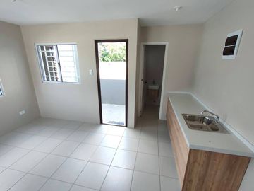Pre-selling Townhouse in Imus City - Hamilton Executive Residences (Complete Finished Turnover) w/ Free AC upon Move-in!