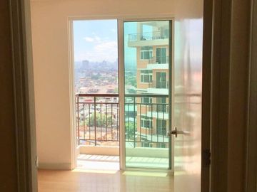 RENT TO OWN Condominium in Manila in paco padre faura UN lrt TAFT Malate binondo ermita quiapo intramuros pedro gil leon ginto in PENINSULA GARDEN MID