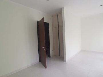 Rumah Semi Furnished Discovery Conserva Bintaro 13073-GB 0811189----