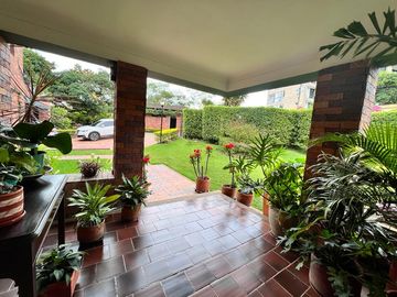 OPORTUNIDAD VENDO HERMOSA Y ESPACIOSA CASA CIUDAD JARDIN