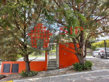 ¡HERMOSA RESIDENCIA DE LUJO DE VENTA EN EL PALOMAR!