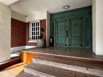 VENTA CASA CON ALBERCA MODERNA RAQUET CLUB