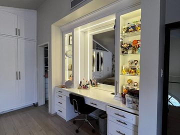 VENTA CASA CON ALBERCA MODERNA RAQUET CLUB