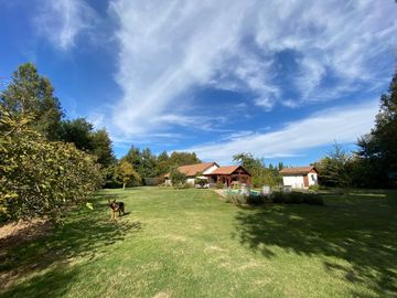 Se vende solida y amplia casa en Sagrada Familia, 5 piezas 2 baños, Curicó