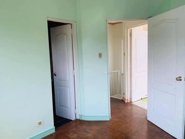 4 Bedroom Townhouse for sale in Royale Estates Tagaytay, Alfonso Cavite. Near Twin Lakes City Tagaytay