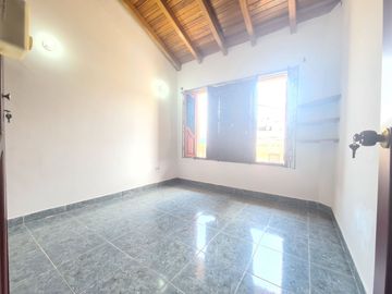 Hermosa Cara en venta, en las Colinas