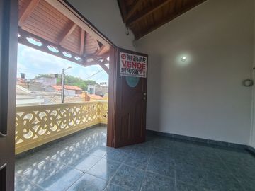Hermosa Cara en venta, en las Colinas