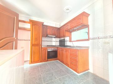 Hermosa Cara en venta, en las Colinas
