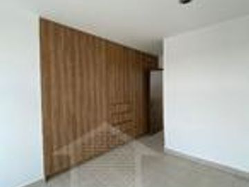 CASA EN VENTA TRES RECAMARAS SALA  TV  CUARTO  SERVICIO EN LA RESERVA JURIQUILLA