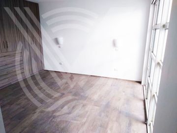 CUARTO PISO: DE ESTRENO Y LINDOS ACABADOS. SE VENDE DEPARTAMENTO EN LOS OLIVOS CON TERRAZA