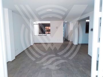 CUARTO PISO: DE ESTRENO Y LINDOS ACABADOS. SE VENDE DEPARTAMENTO EN LOS OLIVOS CON TERRAZA