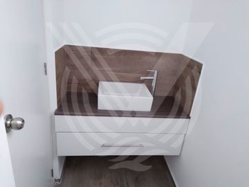 CUARTO PISO: DE ESTRENO Y LINDOS ACABADOS. SE VENDE DEPARTAMENTO EN LOS OLIVOS CON TERRAZA
