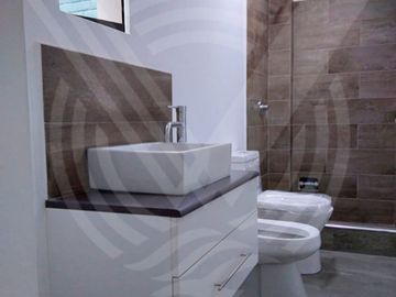 CUARTO PISO: DE ESTRENO Y LINDOS ACABADOS. SE VENDE DEPARTAMENTO EN LOS OLIVOS CON TERRAZA