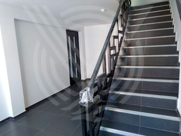 CUARTO PISO: DE ESTRENO Y LINDOS ACABADOS. SE VENDE DEPARTAMENTO EN LOS OLIVOS CON TERRAZA