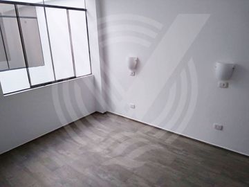CUARTO PISO: DE ESTRENO Y LINDOS ACABADOS. SE VENDE DEPARTAMENTO EN LOS OLIVOS CON TERRAZA