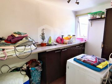 Hermosa casa con gran terreno en Altos del Parque, Peñalolén