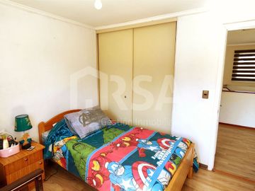 Hermosa casa con gran terreno en Altos del Parque, Peñalolén
