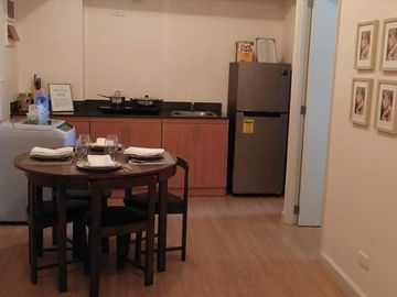 Condo Condominium in Manila city area Ready for occupancy 2Bedroom 2BR PENINSULA GARDEN MIDTOWN HOMES near robinson near quirino ext avenue near malat