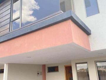 Villa en venta por estrenar en condominio privado, sector Misicata