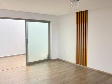Villa en venta por estrenar en condominio privado, sector Misicata
