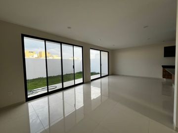 HERMOSA CASA NUEVA ESTILO MINIMALISTA EN VENTA