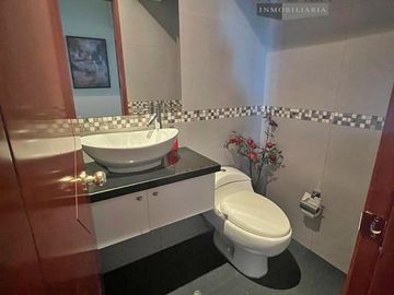 SE VENDE AMPLIO DPTO. EN RESIDENCIAL PRIVADA Y EXCLUSIVA DE YANAHUARA