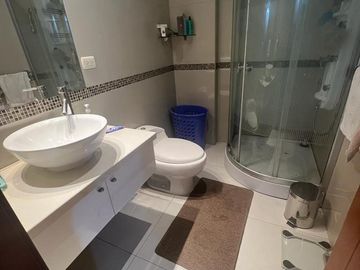 SE VENDE AMPLIO DPTO. EN RESIDENCIAL PRIVADA Y EXCLUSIVA DE YANAHUARA