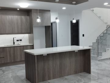 CASA DE VENTA EN TUMBACO,  La Morita 2