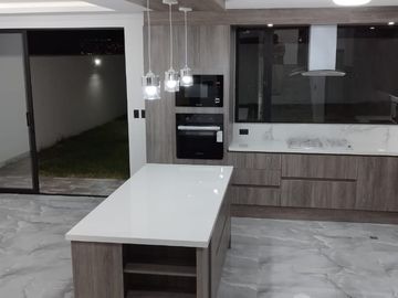 CASA DE VENTA EN TUMBACO,  La Morita 2