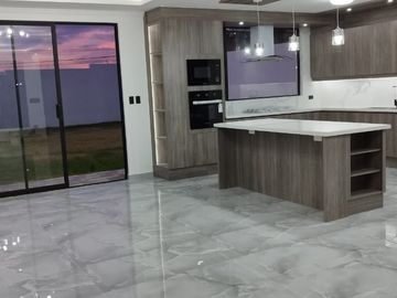 CASA DE VENTA EN TUMBACO,  La Morita 2