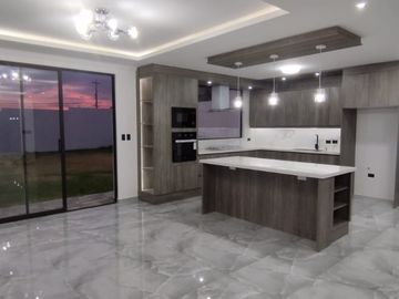 CASA DE VENTA EN TUMBACO,  La Morita 2