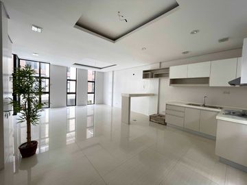 Quezon City Townhouse 4BR 3carpark inside subdiv nr LungCntr
