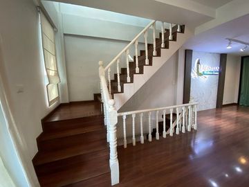 Sale or for Rent Commercial Building  Ekamai