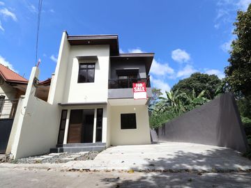 2 Storey House and Lot for sale in kings Ville Royal Antipolo PH2445