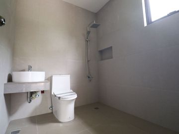 2 Storey House and Lot for sale in kings Ville Royal Antipolo PH2445