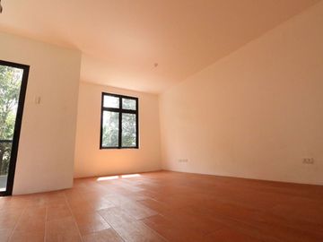 2 Storey House and Lot for sale in kings Ville Royal Antipolo PH2445