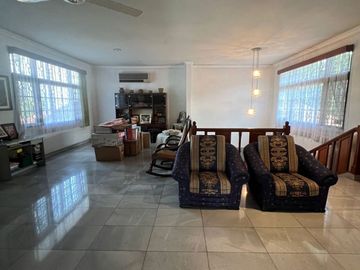 Rumah Mewah Siap Huni di Cinere, ada Kolam Renang