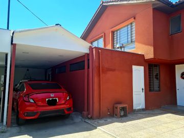 Increible propiedad dentro de condominio