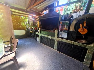 Increible propiedad dentro de condominio