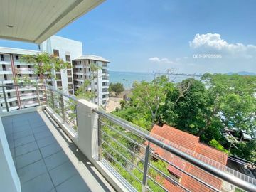Condo for sale in Sriracha Bang Phra sea view, beautiful room, complete with electrical appliances.
