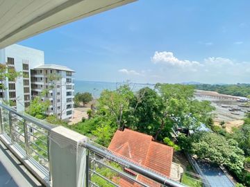 Condo for sale in Sriracha Bang Phra sea view, beautiful room, complete with electrical appliances.