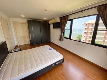 Condo for sale in Sriracha Bang Phra sea view, beautiful room, complete with electrical appliances.