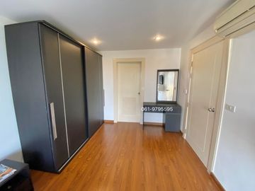 Condo for sale in Sriracha Bang Phra sea view, beautiful room, complete with electrical appliances.